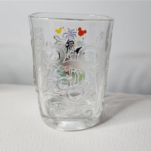 Walt Disney World 2000 Celebration Epcot McDonalds Mickey Mouse  Glass - Picture 2 of 5